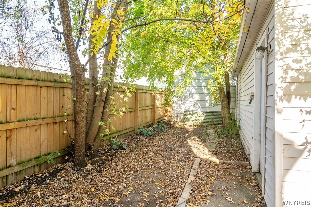118 Crowley Avenue, Buffalo, New York 14207, Buffalo, New York 14207, 3 Bedroom Bedrooms, 7 Room Rooms,2 BathroomBathrooms,Residential,For Sale,118 Crowley Avenue, Buffalo, New York 14207,0,B1725304
