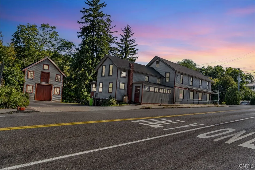 6515 E Seneca Turnpike, Dewitt, New York 13078, De Witt, New York 13078, 3 Bedroom Bedrooms, 7 Room Rooms,1 BathroomBathrooms,Residential Lease,For Rent,6515 E Seneca Turnpike, Dewitt, New York 13078,0,S1725291