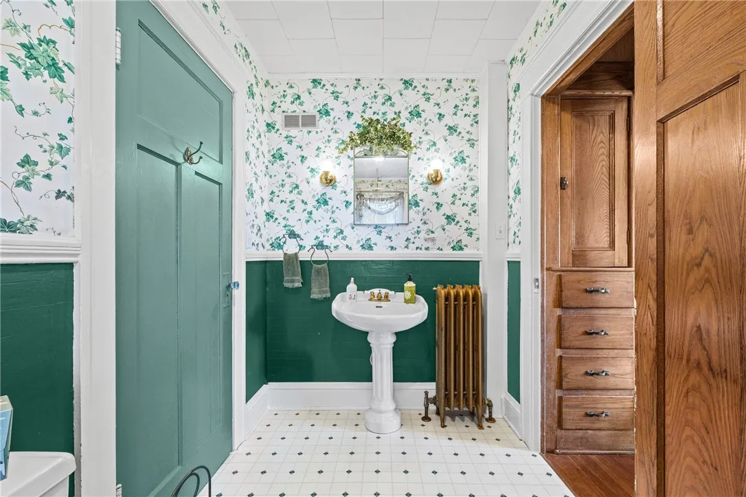 3885 West Walworth Road, Walworth, New York 14502, Walworth, New York 14502, 5 Bedroom Bedrooms, 10 Room Rooms,2 BathroomBathrooms,Residential,For Sale,3885 West Walworth Road, Walworth, New York 14502,0,R1724726