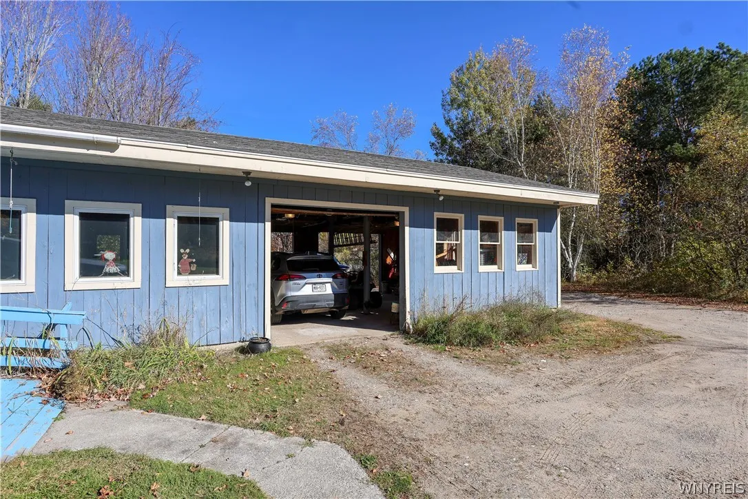 3975 State Route 58 3973, Gouverneur, New York 136, Gouverneur, New York 13642, 5 Bedroom Bedrooms, 14 Room Rooms,2 BathroomBathrooms,Residential,For Sale,3975 State Route 58 3973, Gouverneur, New York 136,0,B1723137