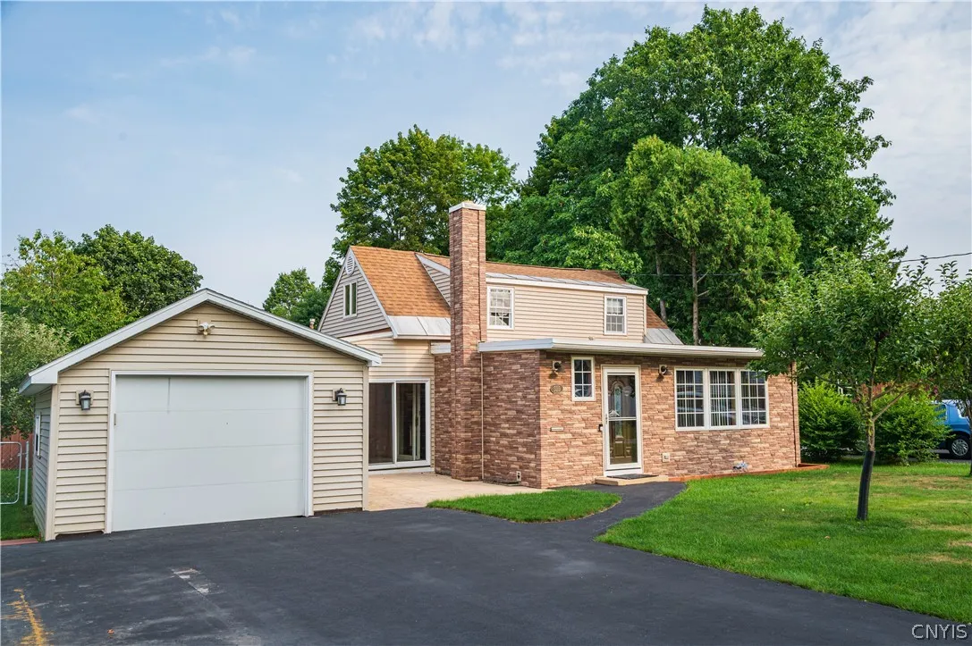 525 Utica Road, Utica, New York 13502, Utica, New York 13502, 3 Bedroom Bedrooms, 8 Room Rooms,1 BathroomBathrooms,Residential,For Sale,525 Utica Road, Utica, New York 13502,0,S1725341