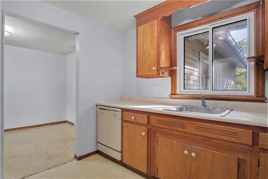 11 Crystal Springs Lane, Perinton, New York 14450, Perinton, New York 14450, 3 Bedroom Bedrooms, 6 Room Rooms,1 BathroomBathrooms,Residential,For Sale,11 Crystal Springs Lane, Perinton, New York 14450,0,R1724930