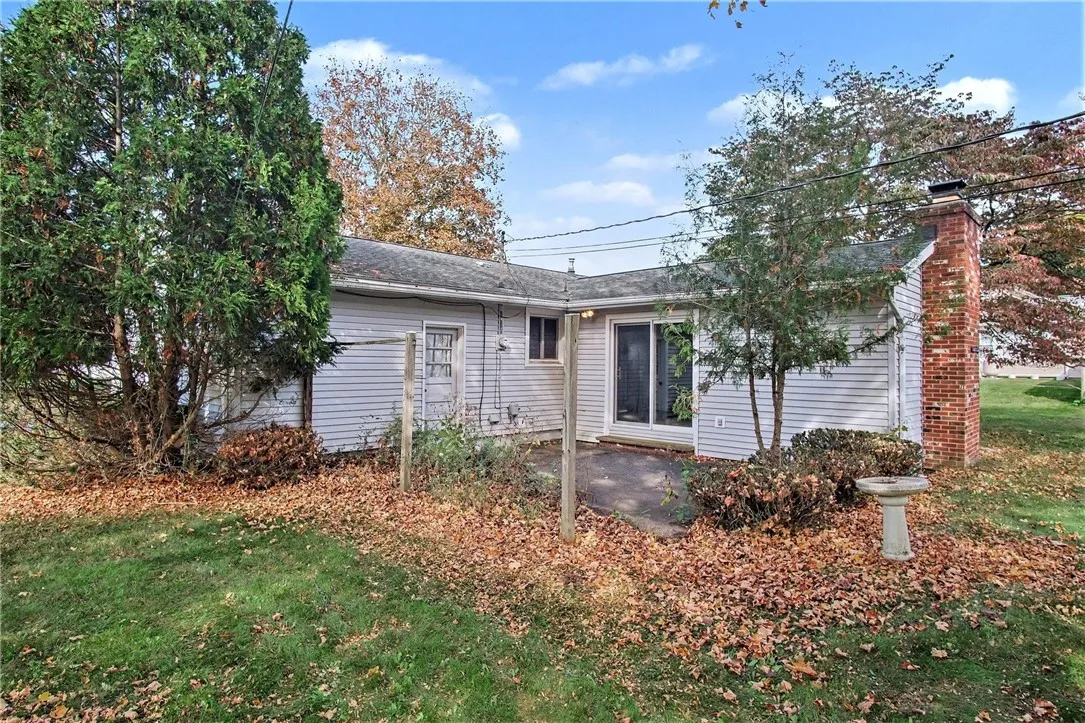 11 Crystal Springs Lane, Perinton, New York 14450, Perinton, New York 14450, 3 Bedroom Bedrooms, 6 Room Rooms,1 BathroomBathrooms,Residential,For Sale,11 Crystal Springs Lane, Perinton, New York 14450,0,R1724930