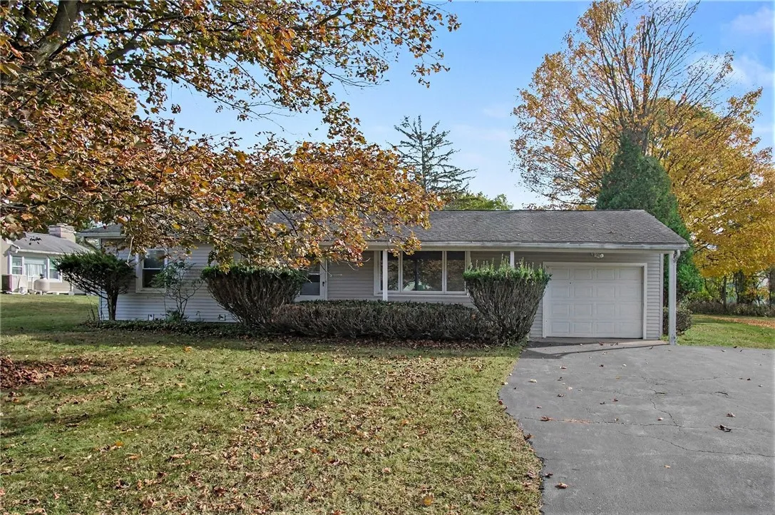 11 Crystal Springs Lane, Perinton, New York 14450, Perinton, New York 14450, 3 Bedroom Bedrooms, 6 Room Rooms,1 BathroomBathrooms,Residential,For Sale,11 Crystal Springs Lane, Perinton, New York 14450,0,R1724930