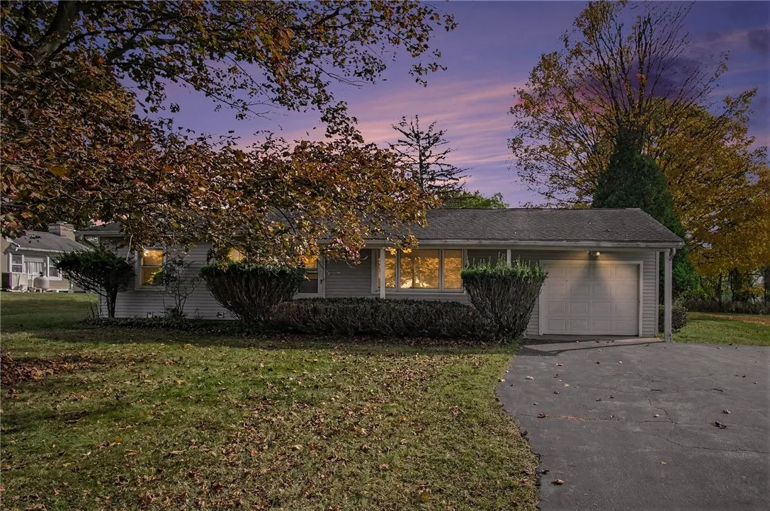 11 Crystal Springs Lane, Perinton, New York 14450, Perinton, New York 14450, 3 Bedroom Bedrooms, 6 Room Rooms,1 BathroomBathrooms,Residential,For Sale,11 Crystal Springs Lane, Perinton, New York 14450,0,R1724930