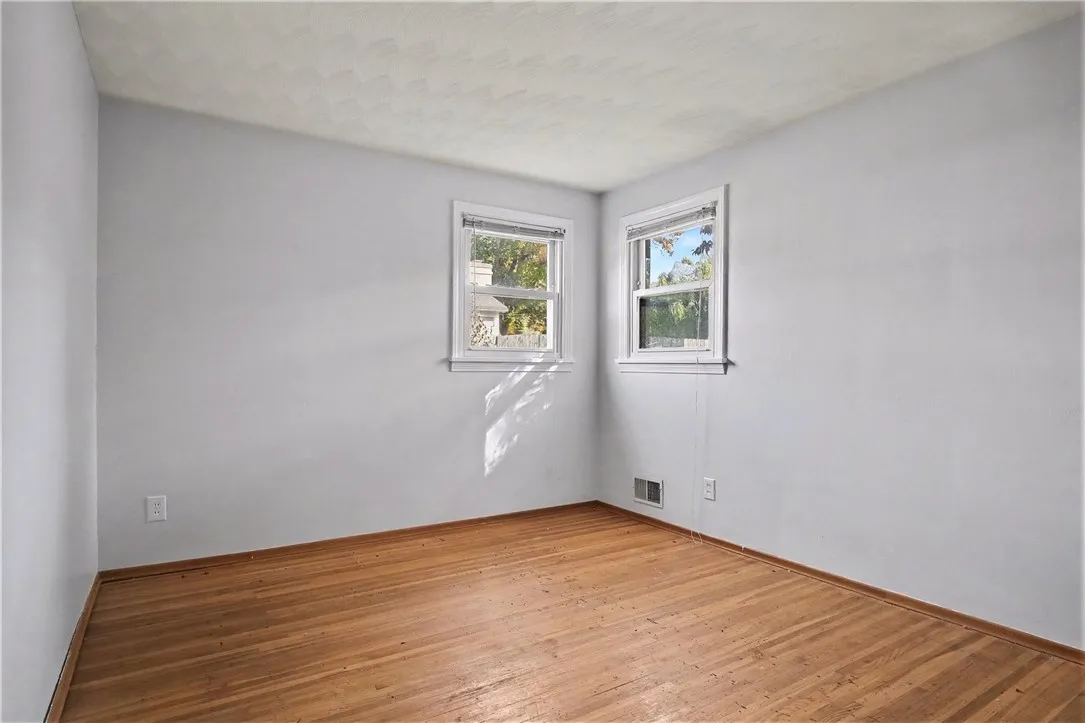 11 Crystal Springs Lane, Perinton, New York 14450, Perinton, New York 14450, 3 Bedroom Bedrooms, 6 Room Rooms,1 BathroomBathrooms,Residential,For Sale,11 Crystal Springs Lane, Perinton, New York 14450,0,R1724930