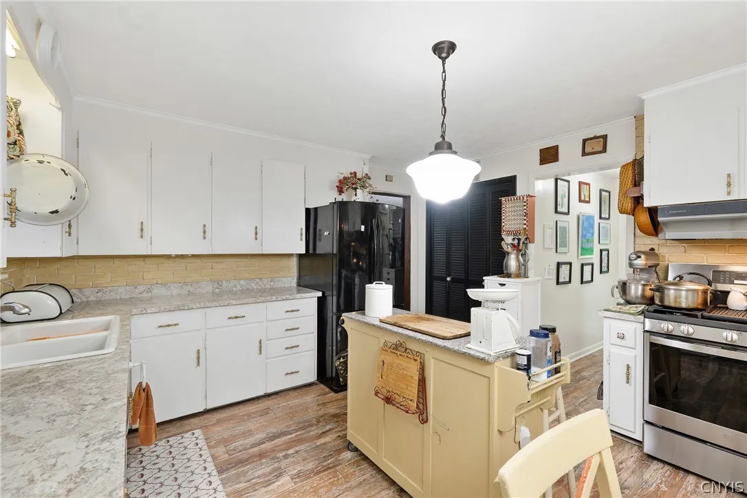 100 Prospect Street, Lenox, New York 13032, Lenox, New York 13032, 3 Bedroom Bedrooms, 8 Room Rooms,2 BathroomBathrooms,Residential,For Sale,100 Prospect Street, Lenox, New York 13032,0,S1721858