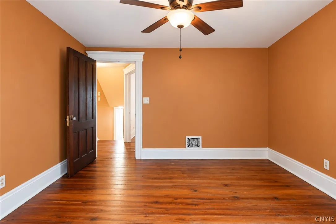 207 Mooney Ave, Syracuse, New York 13206, Syracuse, New York 13206, 3 Bedroom Bedrooms, 7 Room Rooms,1 BathroomBathrooms,Residential,For Sale,207 Mooney Ave, Syracuse, New York 13206,0,S1725021
