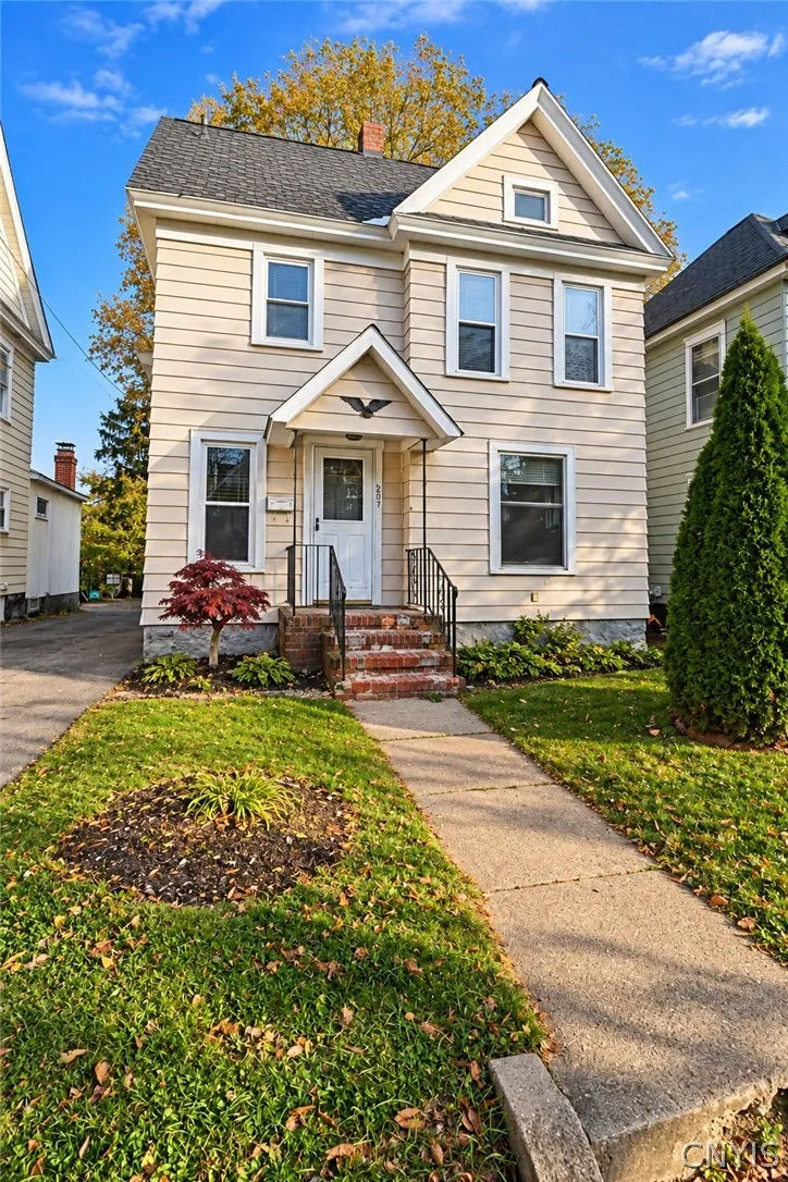 207 Mooney Ave, Syracuse, New York 13206, Syracuse, New York 13206, 3 Bedroom Bedrooms, 7 Room Rooms,1 BathroomBathrooms,Residential,For Sale,207 Mooney Ave, Syracuse, New York 13206,0,S1725021