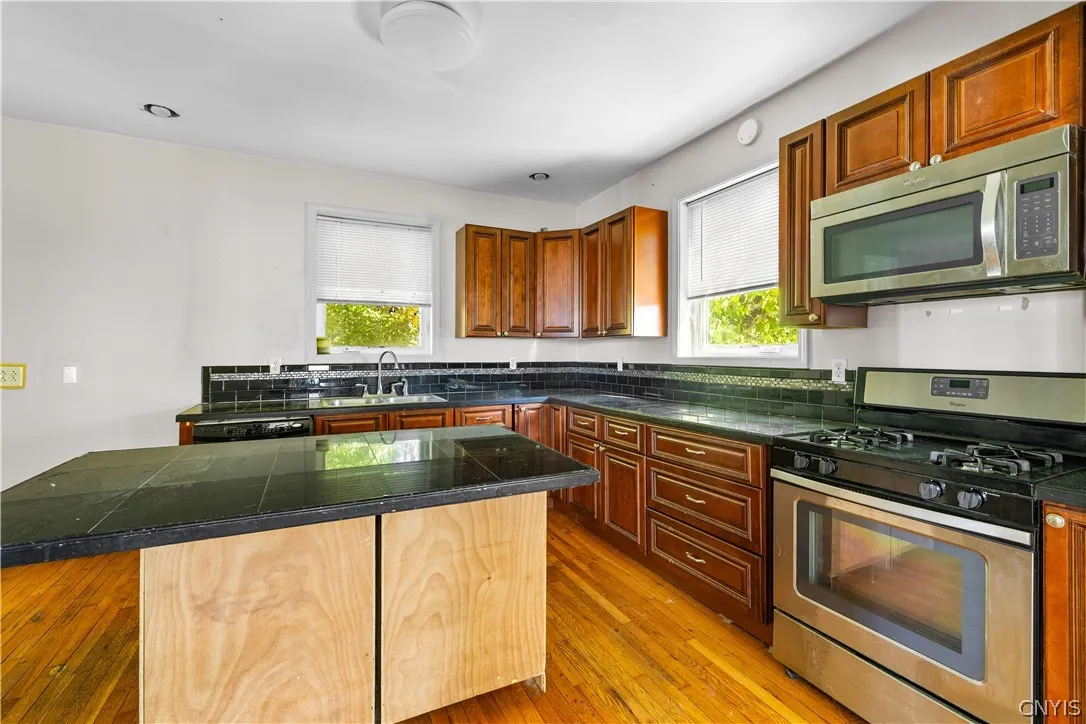 802 Symonds Place, Utica, New York 13502, Utica, New York 13502, 3 Bedroom Bedrooms, 6 Room Rooms,1 BathroomBathrooms,Residential,For Sale,802 Symonds Place, Utica, New York 13502,0,S1724780