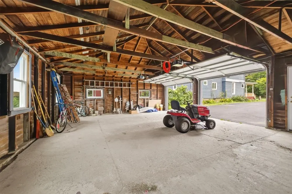 3226 State St, Caledonia, New York 14423, Caledonia, New York 14423, 4 Bedroom Bedrooms, 10 Room Rooms,1 BathroomBathrooms,Residential,For Sale,3226 State St, Caledonia, New York 14423,0,R1725290