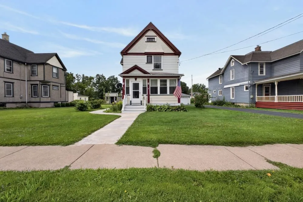 3226 State St, Caledonia, New York 14423, Caledonia, New York 14423, 4 Bedroom Bedrooms, 10 Room Rooms,1 BathroomBathrooms,Residential,For Sale,3226 State St, Caledonia, New York 14423,0,R1725290