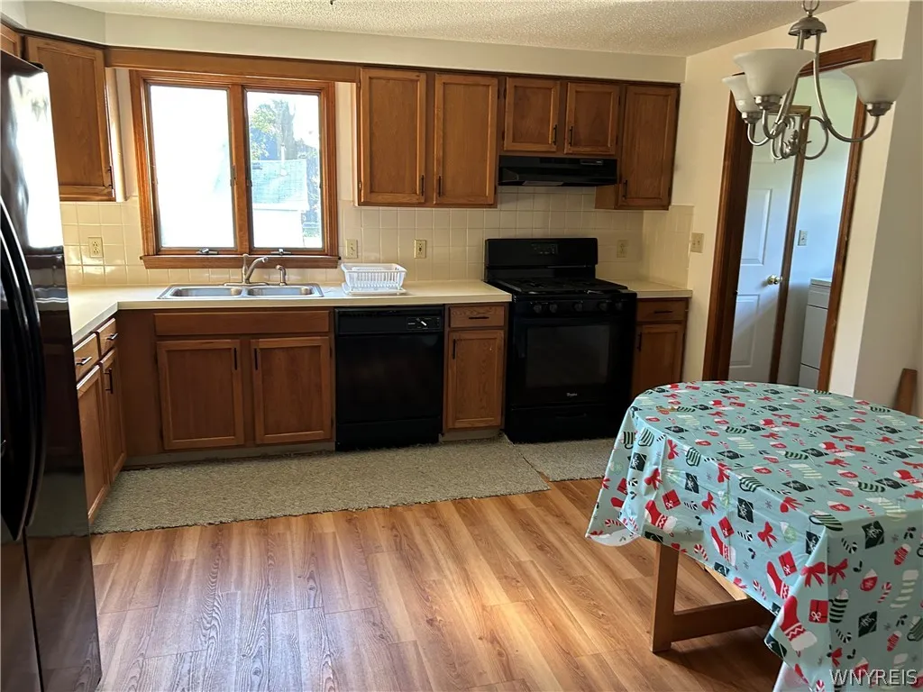 276 Tennyson, Amherst, New York 14221, Amherst, New York 14221, 3 Bedroom Bedrooms, 5 Room Rooms,1 BathroomBathrooms,Residential Lease,For Rent,276 Tennyson, Amherst, New York 14221,0,B1725395