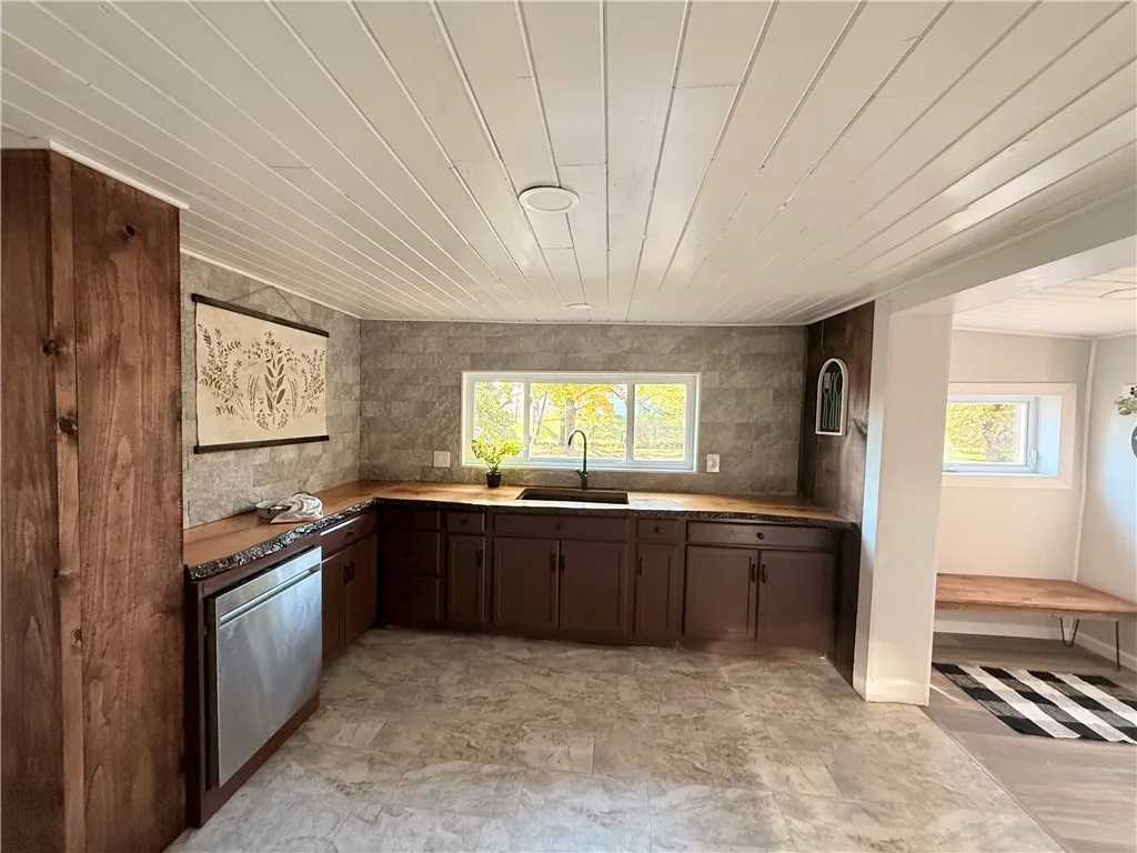 6066 Old Lake Road, Starkey, New York 14878, Starkey, New York 14878, 3 Bedroom Bedrooms, 9 Room Rooms,2 BathroomBathrooms,Residential,For Sale,6066 Old Lake Road, Starkey, New York 14878,0,R1725232