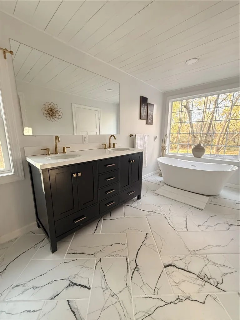 6066 Old Lake Road, Starkey, New York 14878, Starkey, New York 14878, 3 Bedroom Bedrooms, 9 Room Rooms,2 BathroomBathrooms,Residential,For Sale,6066 Old Lake Road, Starkey, New York 14878,0,R1725232