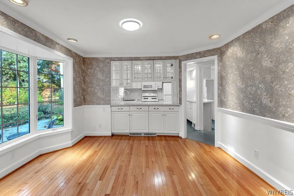 758 Pasadena Avenue, Niagara Falls, New York 14304, Niagara Falls, New York 14304, 3 Bedroom Bedrooms, 9 Room Rooms,1 BathroomBathrooms,Residential,For Sale,758 Pasadena Avenue, Niagara Falls, New York 14304,0,B1724992
