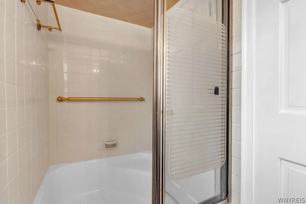 758 Pasadena Avenue, Niagara Falls, New York 14304, Niagara Falls, New York 14304, 3 Bedroom Bedrooms, 9 Room Rooms,1 BathroomBathrooms,Residential,For Sale,758 Pasadena Avenue, Niagara Falls, New York 14304,0,B1724992