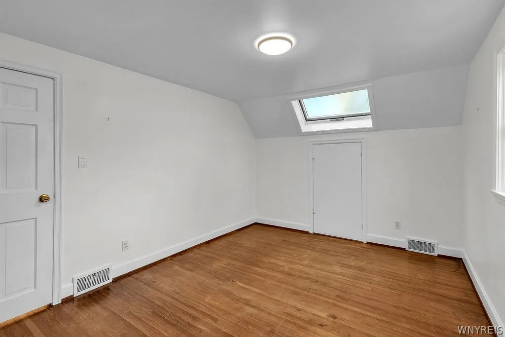 758 Pasadena Avenue, Niagara Falls, New York 14304, Niagara Falls, New York 14304, 3 Bedroom Bedrooms, 9 Room Rooms,1 BathroomBathrooms,Residential,For Sale,758 Pasadena Avenue, Niagara Falls, New York 14304,0,B1724992