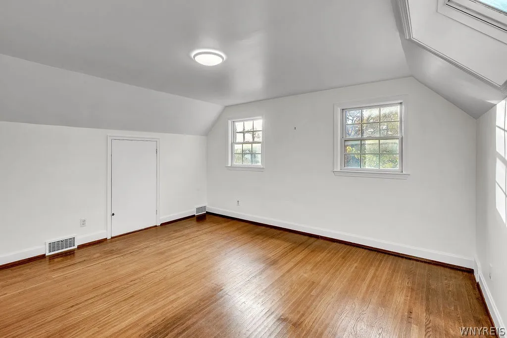758 Pasadena Avenue, Niagara Falls, New York 14304, Niagara Falls, New York 14304, 3 Bedroom Bedrooms, 9 Room Rooms,1 BathroomBathrooms,Residential,For Sale,758 Pasadena Avenue, Niagara Falls, New York 14304,0,B1724992