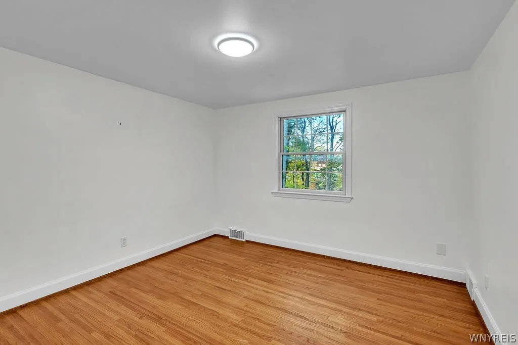 758 Pasadena Avenue, Niagara Falls, New York 14304, Niagara Falls, New York 14304, 3 Bedroom Bedrooms, 9 Room Rooms,1 BathroomBathrooms,Residential,For Sale,758 Pasadena Avenue, Niagara Falls, New York 14304,0,B1724992