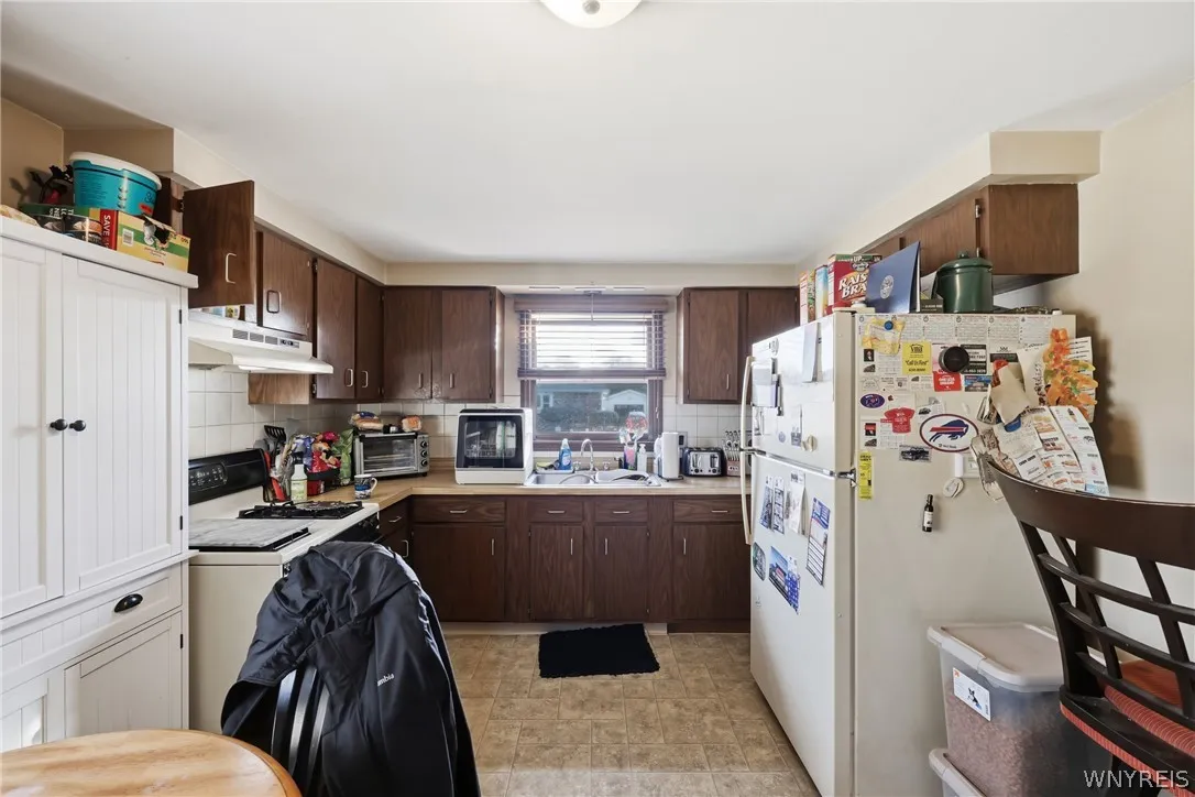 190 Dean Road, Cheektowaga, New York 14043, Cheektowaga, New York 14043, 3 Bedroom Bedrooms, 5 Room Rooms,1 BathroomBathrooms,Residential,For Sale,190 Dean Road, Cheektowaga, New York 14043,0,B1722620