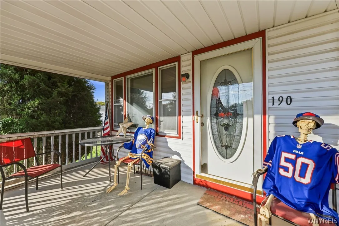 190 Dean Road, Cheektowaga, New York 14043, Cheektowaga, New York 14043, 3 Bedroom Bedrooms, 5 Room Rooms,1 BathroomBathrooms,Residential,For Sale,190 Dean Road, Cheektowaga, New York 14043,0,B1722620