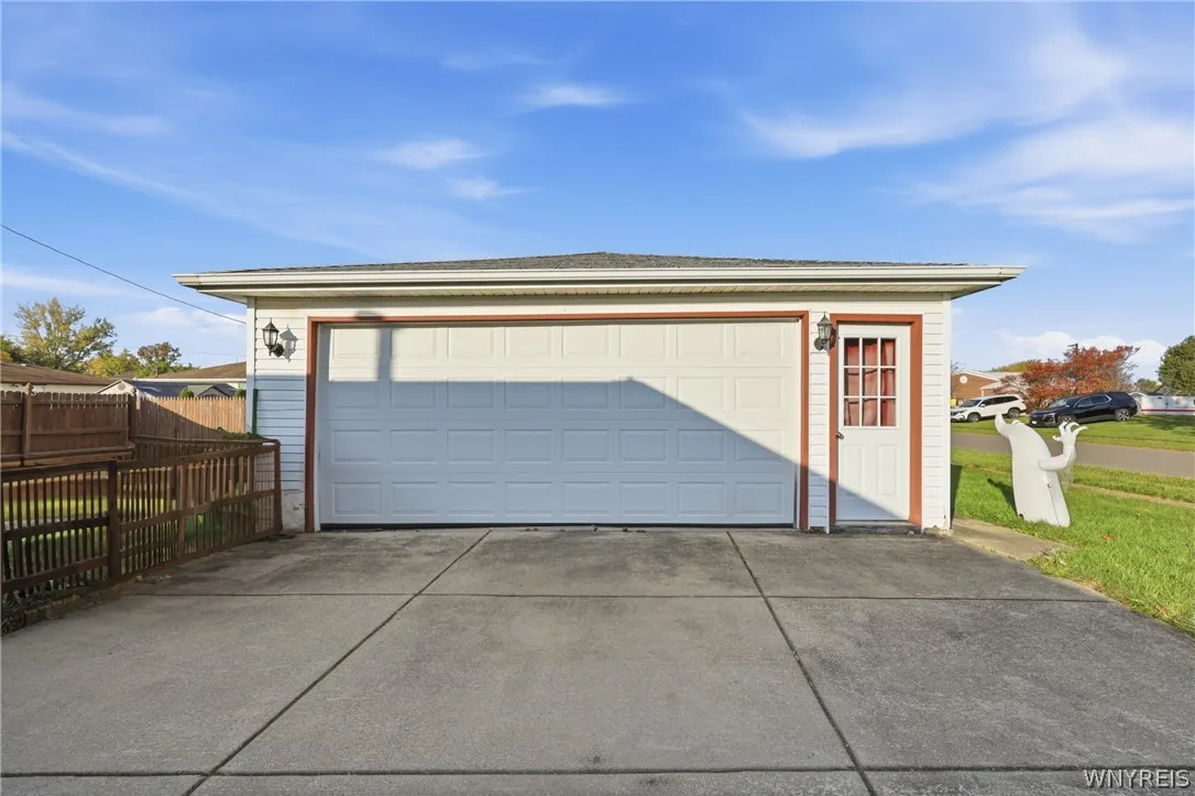 190 Dean Road, Cheektowaga, New York 14043, Cheektowaga, New York 14043, 3 Bedroom Bedrooms, 5 Room Rooms,1 BathroomBathrooms,Residential,For Sale,190 Dean Road, Cheektowaga, New York 14043,0,B1722620
