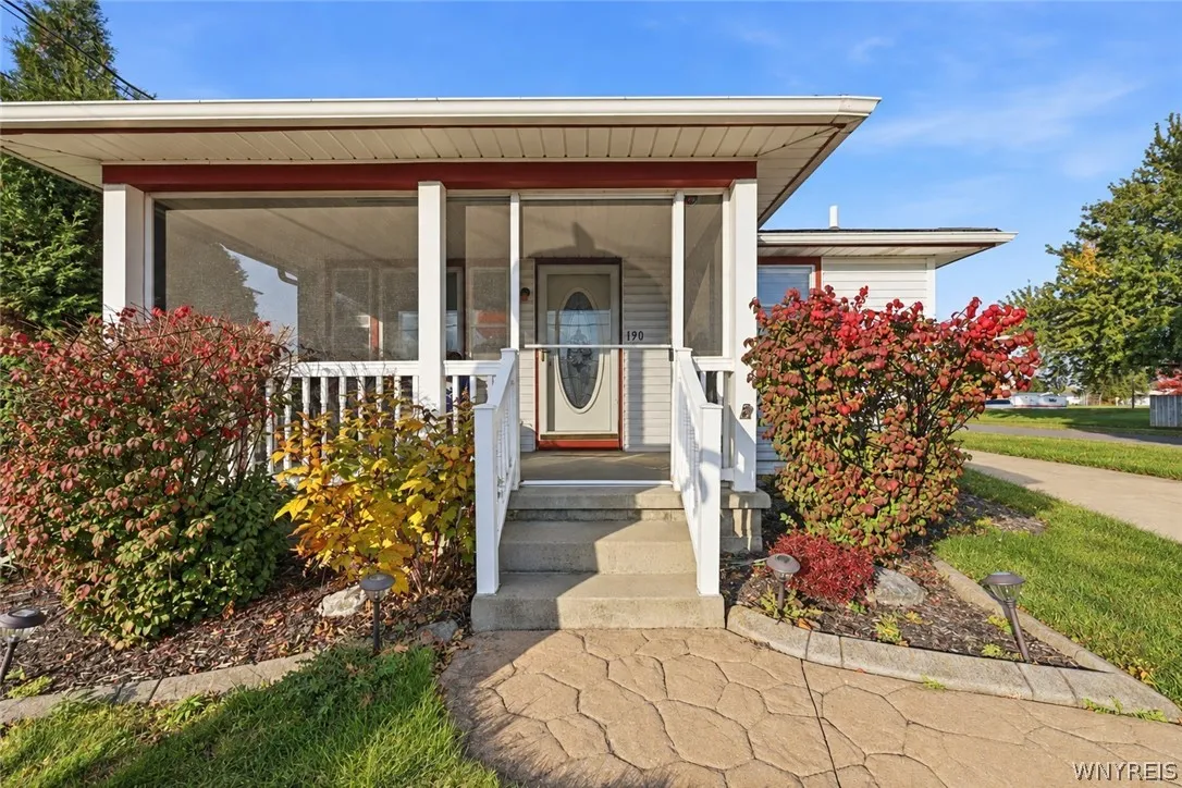 190 Dean Road, Cheektowaga, New York 14043, Cheektowaga, New York 14043, 3 Bedroom Bedrooms, 5 Room Rooms,1 BathroomBathrooms,Residential,For Sale,190 Dean Road, Cheektowaga, New York 14043,0,B1722620