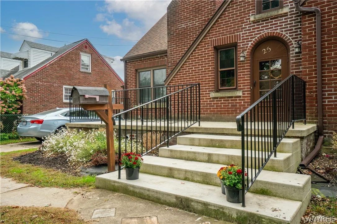25 Sunset Road, Cheektowaga, New York 14227, Cheektowaga, New York 14227, 3 Bedroom Bedrooms, 7 Room Rooms,1 BathroomBathrooms,Residential,For Sale,25 Sunset Road, Cheektowaga, New York 14227,0,B1725215