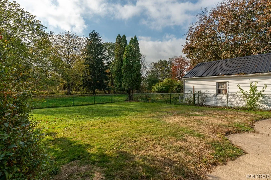25 Sunset Road, Cheektowaga, New York 14227, Cheektowaga, New York 14227, 3 Bedroom Bedrooms, 7 Room Rooms,1 BathroomBathrooms,Residential,For Sale,25 Sunset Road, Cheektowaga, New York 14227,0,B1725215
