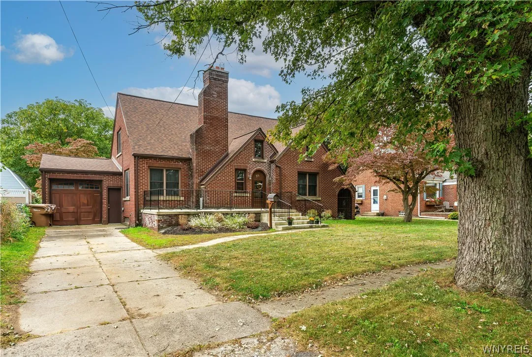 25 Sunset Road, Cheektowaga, New York 14227, Cheektowaga, New York 14227, 3 Bedroom Bedrooms, 7 Room Rooms,1 BathroomBathrooms,Residential,For Sale,25 Sunset Road, Cheektowaga, New York 14227,0,B1725215