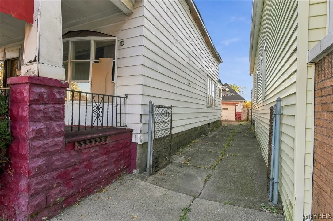 487 Fillmore Avenue, Buffalo, New York 14206, Buffalo, New York 14206, 2 Bedroom Bedrooms, 9 Room Rooms,1 BathroomBathrooms,Residential,For Sale,487 Fillmore Avenue, Buffalo, New York 14206,0,B1725405