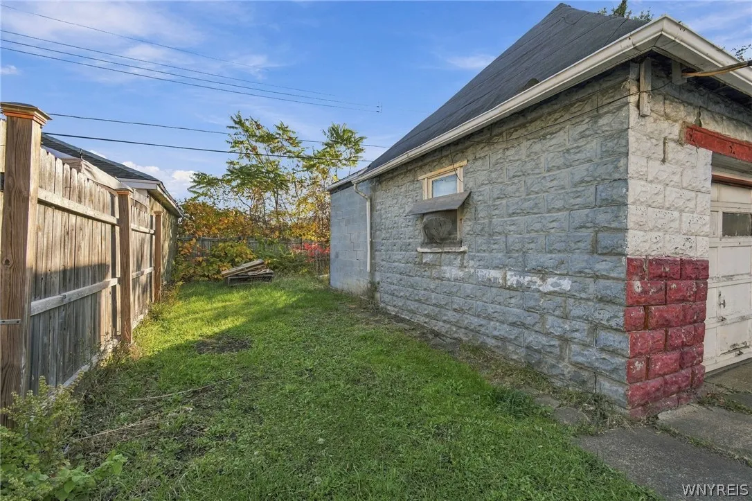 487 Fillmore Avenue, Buffalo, New York 14206, Buffalo, New York 14206, 2 Bedroom Bedrooms, 9 Room Rooms,1 BathroomBathrooms,Residential,For Sale,487 Fillmore Avenue, Buffalo, New York 14206,0,B1725405