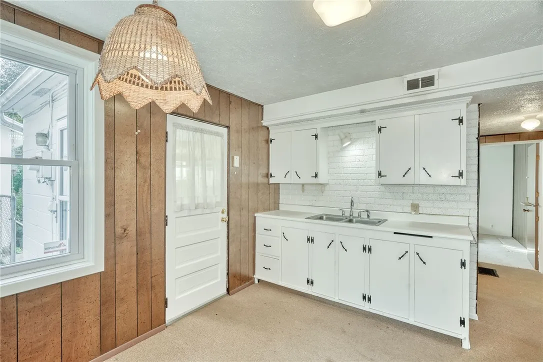 28 Audley Way, Brighton, New York 14610, Brighton, New York 14610, 2 Bedroom Bedrooms, 5 Room Rooms,1 BathroomBathrooms,Residential,For Sale,28 Audley Way, Brighton, New York 14610,0,R1725252