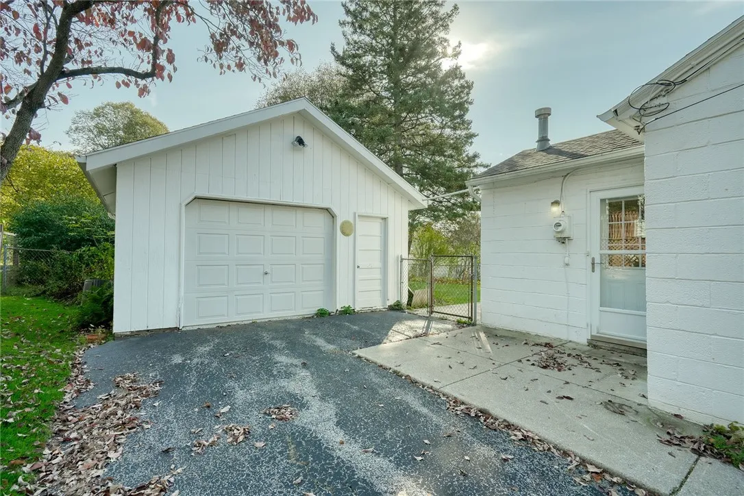 28 Audley Way, Brighton, New York 14610, Brighton, New York 14610, 2 Bedroom Bedrooms, 5 Room Rooms,1 BathroomBathrooms,Residential,For Sale,28 Audley Way, Brighton, New York 14610,0,R1725252