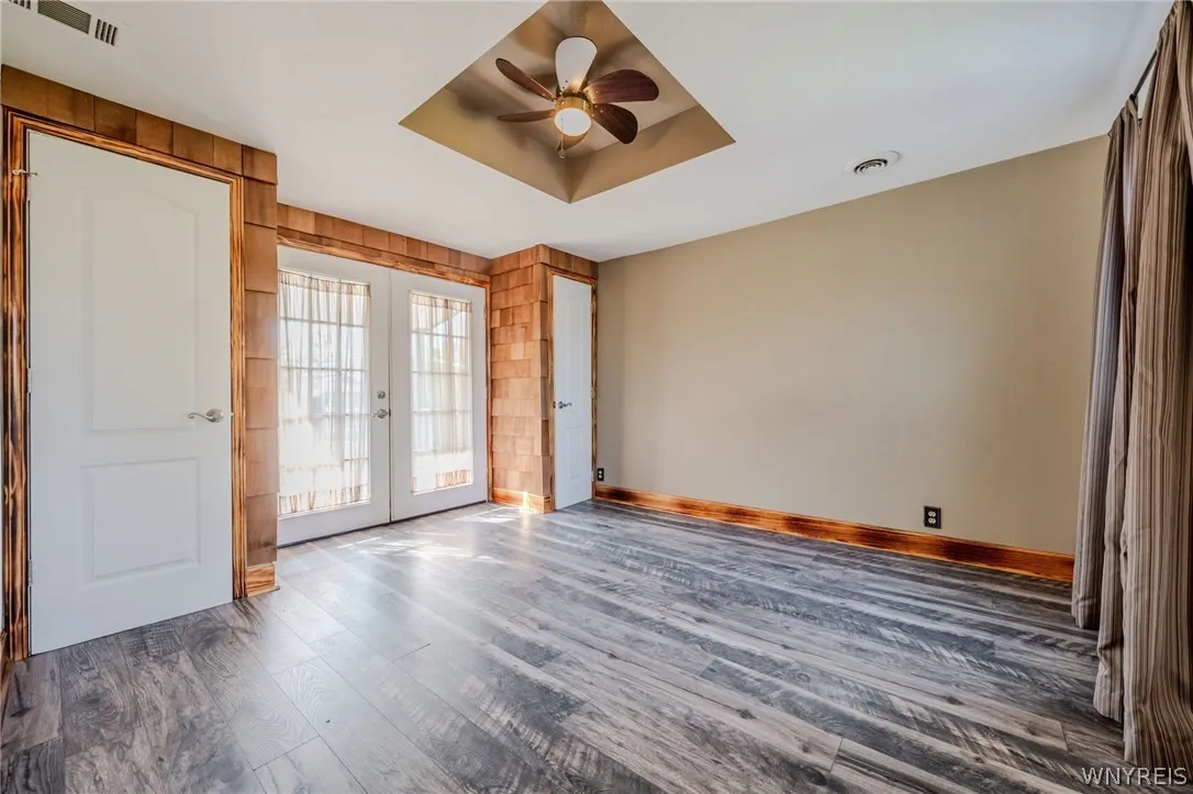2507 Oak Harbor Road, Grand Island, New York 14072, Grand Island, New York 14072, 4 Bedroom Bedrooms, 9 Room Rooms,3 BathroomBathrooms,Residential,For Sale,2507 Oak Harbor Road, Grand Island, New York 14072,0,B1725437