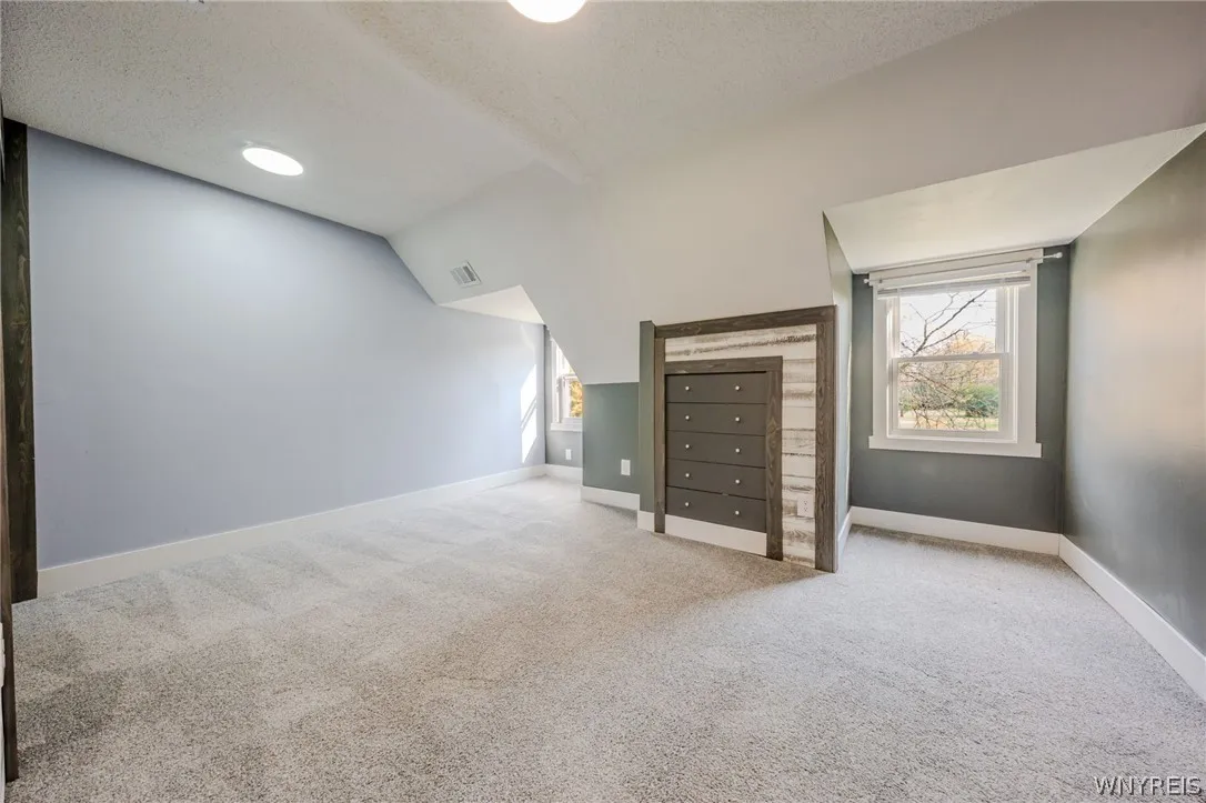 2507 Oak Harbor Road, Grand Island, New York 14072, Grand Island, New York 14072, 4 Bedroom Bedrooms, 9 Room Rooms,3 BathroomBathrooms,Residential,For Sale,2507 Oak Harbor Road, Grand Island, New York 14072,0,B1725437