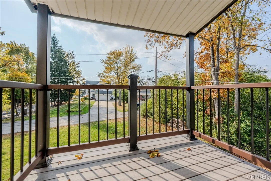 2507 Oak Harbor Road, Grand Island, New York 14072, Grand Island, New York 14072, 4 Bedroom Bedrooms, 9 Room Rooms,3 BathroomBathrooms,Residential,For Sale,2507 Oak Harbor Road, Grand Island, New York 14072,0,B1725437