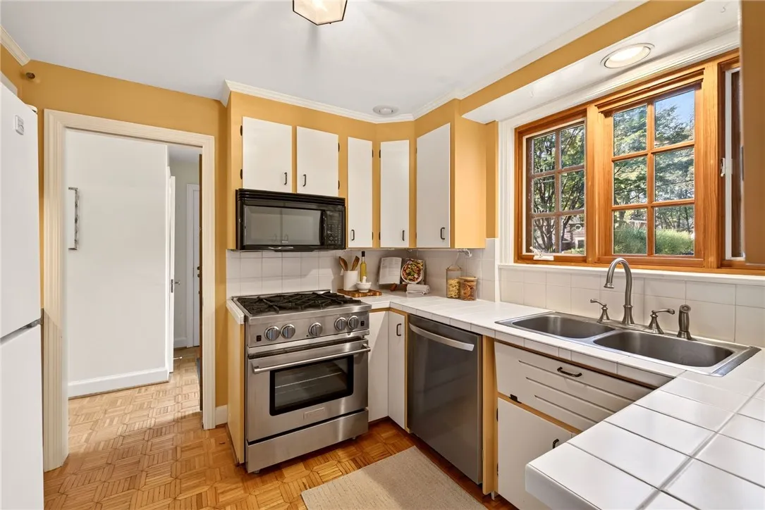 Brighton, New York 14625, 3 Bedroom Bedrooms, 8 Room Rooms,1 BathroomBathrooms,Residential,For Sale,0,R1725204