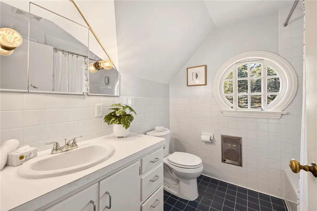 Brighton, New York 14625, 3 Bedroom Bedrooms, 8 Room Rooms,1 BathroomBathrooms,Residential,For Sale,0,R1725204