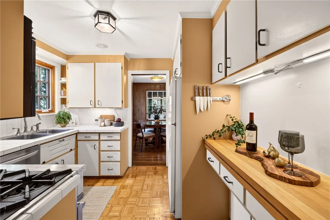 Brighton, New York 14625, 3 Bedroom Bedrooms, 8 Room Rooms,1 BathroomBathrooms,Residential,For Sale,0,R1725204