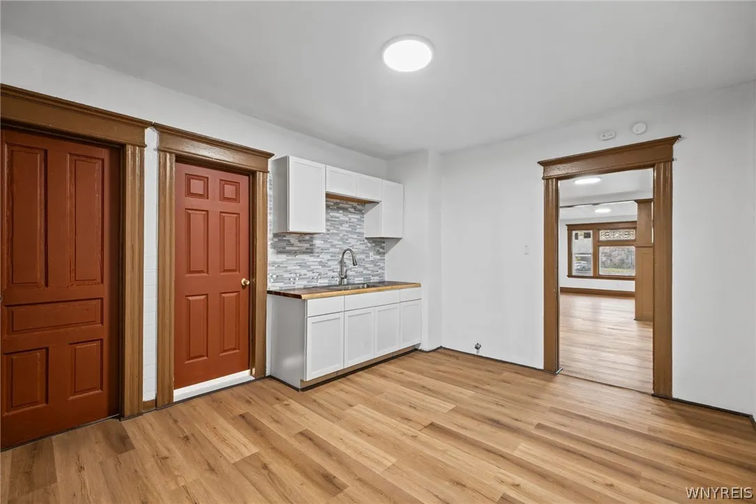 218 Laurel Street, Buffalo, New York 14208, Buffalo, New York 14208, 6 Bedroom Bedrooms, ,2 BathroomBathrooms,Residential,For Sale,218 Laurel Street, Buffalo, New York 14208,0,B1725527