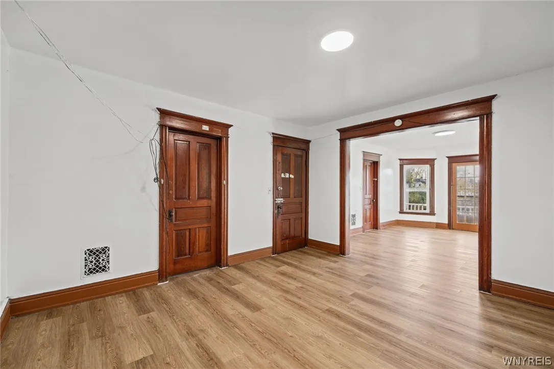 218 Laurel Street, Buffalo, New York 14208, Buffalo, New York 14208, 6 Bedroom Bedrooms, ,2 BathroomBathrooms,Residential,For Sale,218 Laurel Street, Buffalo, New York 14208,0,B1725527