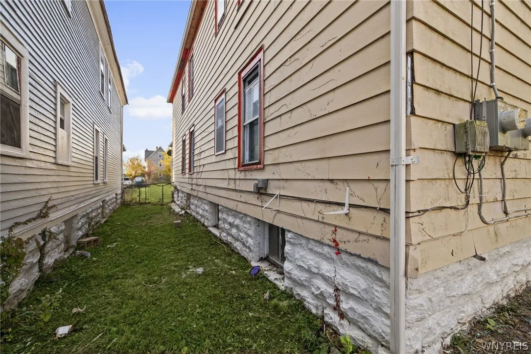 218 Laurel Street, Buffalo, New York 14208, Buffalo, New York 14208, 6 Bedroom Bedrooms, ,2 BathroomBathrooms,Residential,For Sale,218 Laurel Street, Buffalo, New York 14208,0,B1725527