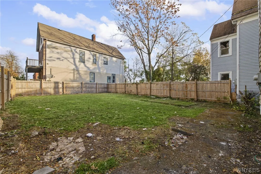 218 Laurel Street, Buffalo, New York 14208, Buffalo, New York 14208, 6 Bedroom Bedrooms, ,2 BathroomBathrooms,Residential,For Sale,218 Laurel Street, Buffalo, New York 14208,0,B1725527