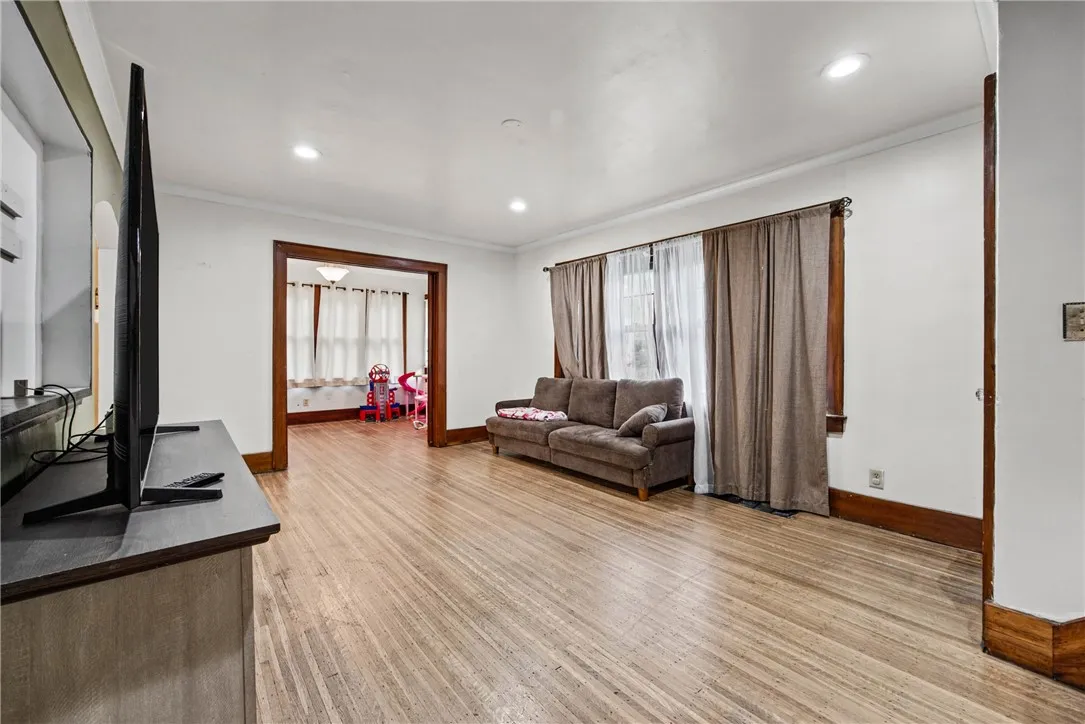 Family Room Con't, office/playroom off