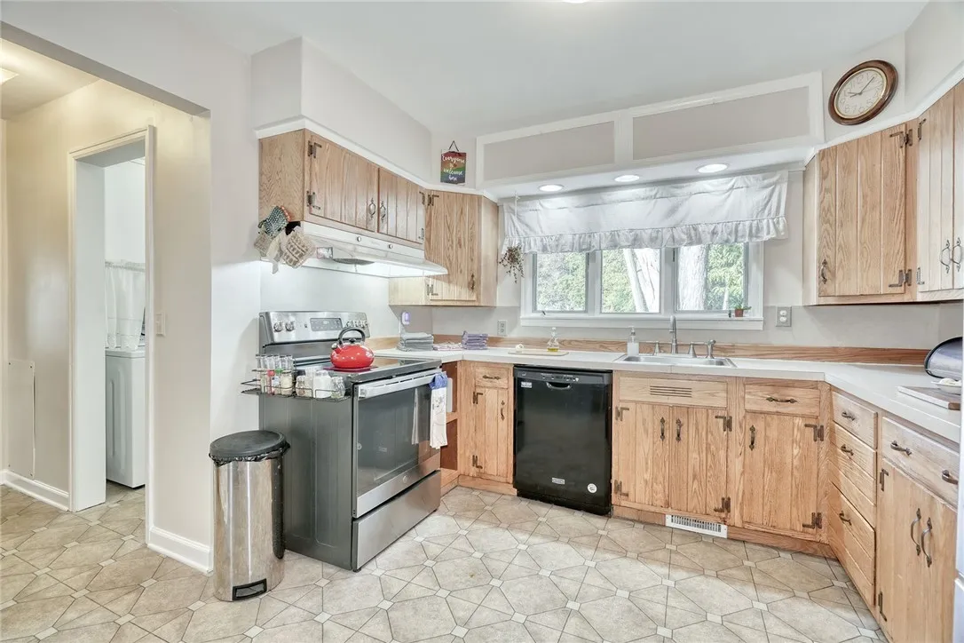 191 Willowbend Road, Brighton, New York 14618, Brighton, New York 14618, 5 Bedroom Bedrooms, 9 Room Rooms,3 BathroomBathrooms,Residential,For Sale,191 Willowbend Road, Brighton, New York 14618,0,R1725442