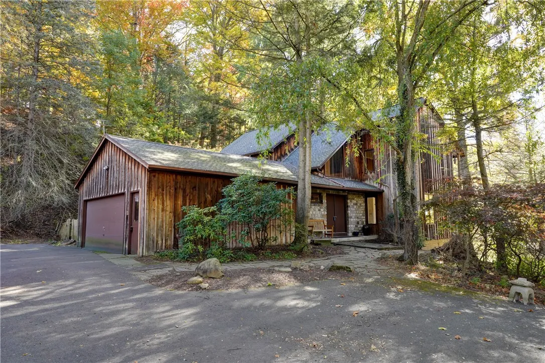 500 Panorama, Penfield, New York 14625, Penfield, New York 14625, 4 Bedroom Bedrooms, 8 Room Rooms,3 BathroomBathrooms,Residential,For Sale,500 Panorama, Penfield, New York 14625,0,R1723117