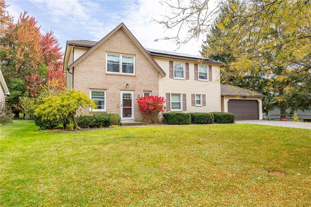16 Sanders Farm Dr, Penfield, New York 14526, Penfield, New York 14526, 2 Bedroom Bedrooms, 6 Room Rooms,1 BathroomBathrooms,Residential Lease,For Rent,16 Sanders Farm Dr, Penfield, New York 14526,0,R1725480