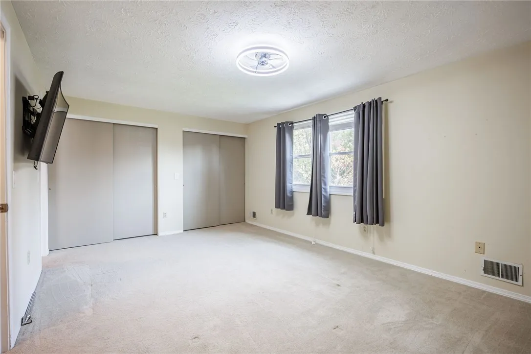 16 Sanders Farm Dr, Penfield, New York 14526, Penfield, New York 14526, 2 Bedroom Bedrooms, 6 Room Rooms,1 BathroomBathrooms,Residential Lease,For Rent,16 Sanders Farm Dr, Penfield, New York 14526,0,R1725480
